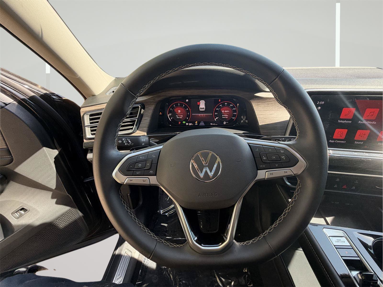 Used 2024 Volkswagen Atlas SEL AWD/4WD image 57