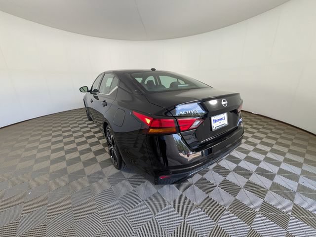 Used 2024 Nissan Altima 2.5 SR FWD image 12