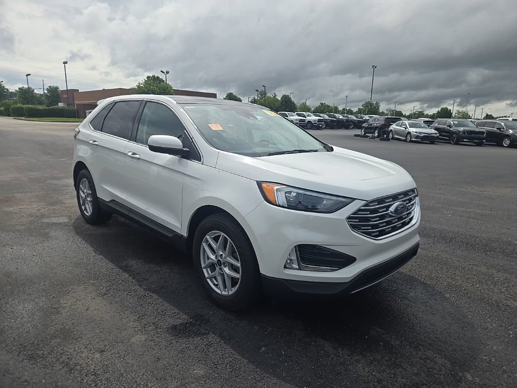 Used 2022 Ford Edge SEL w/ Convenience Package AWD/4WD image 2