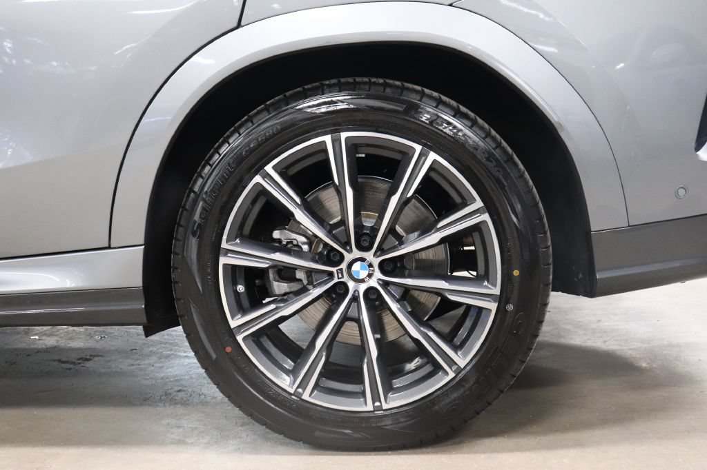 Used 2026 BMW X6 xDrive40i AWD/4WD image 37