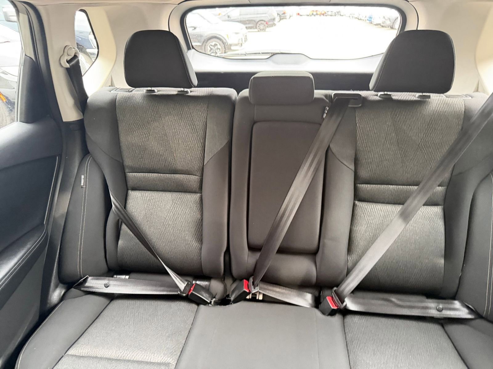 Used 2025 Nissan Rogue SV image 40