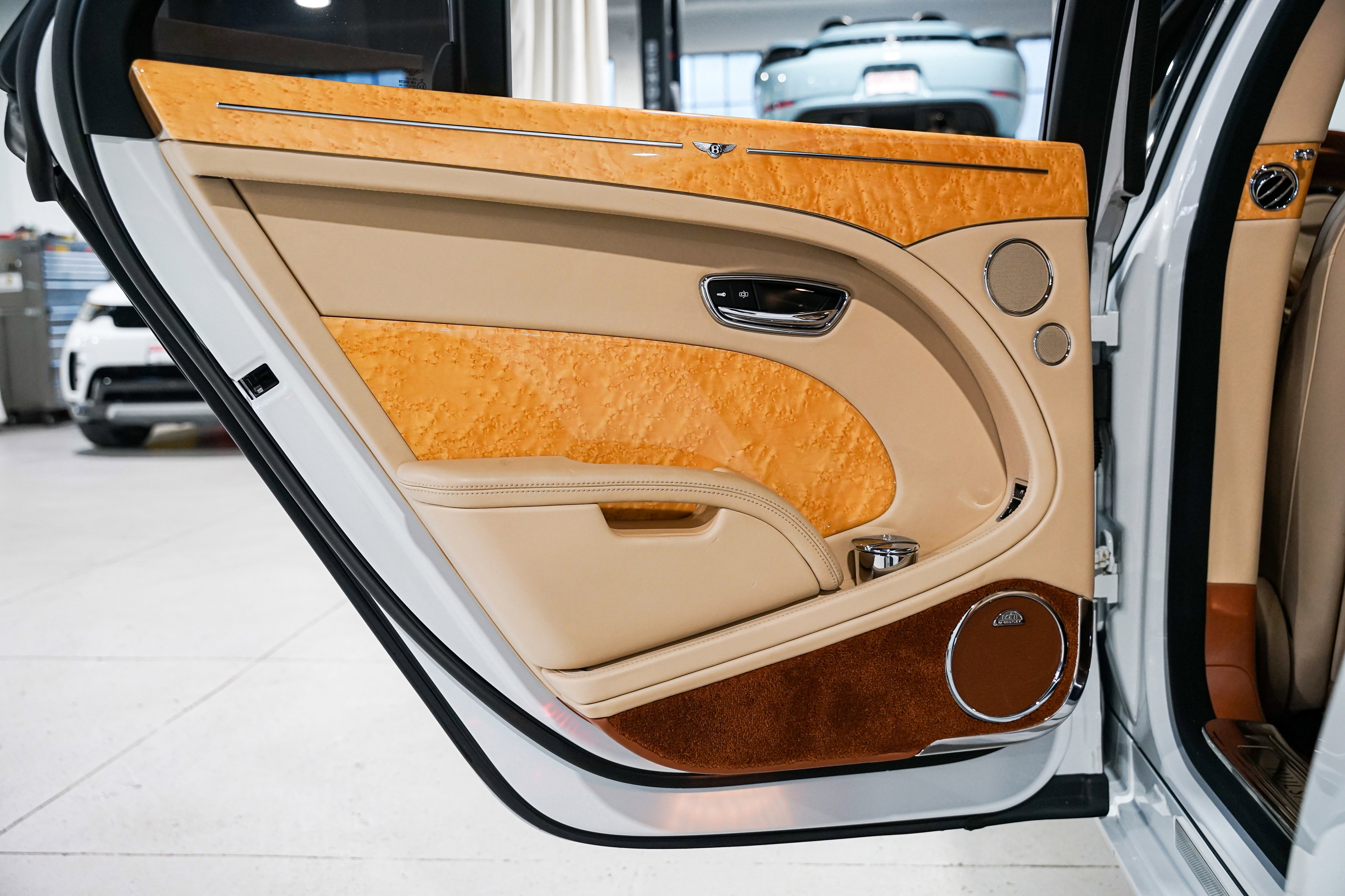 Used 2012 Bentley Mulsanne image 37