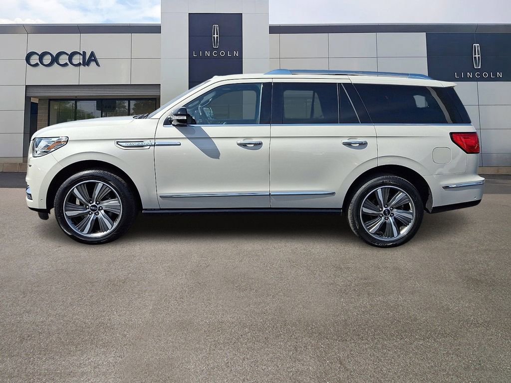 Used 2019 Lincoln Navigator Reserve image 7