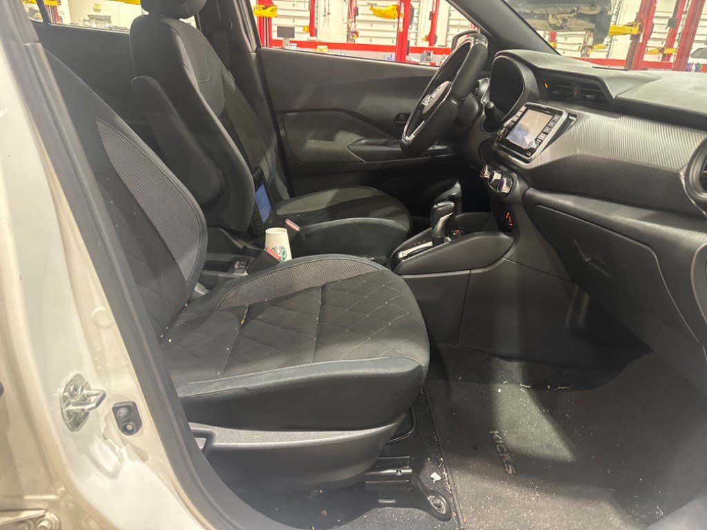 Used 2020 Nissan Kicks S FWD image 47