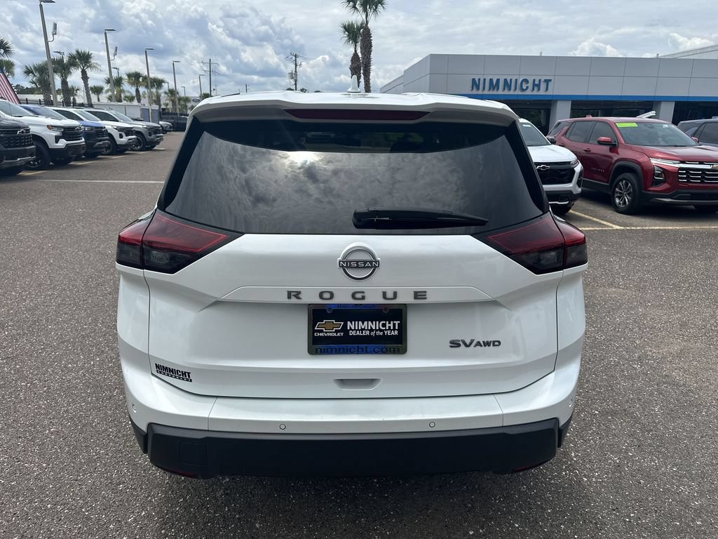 Used 2024 Nissan Rogue SV AWD/4WD image 15