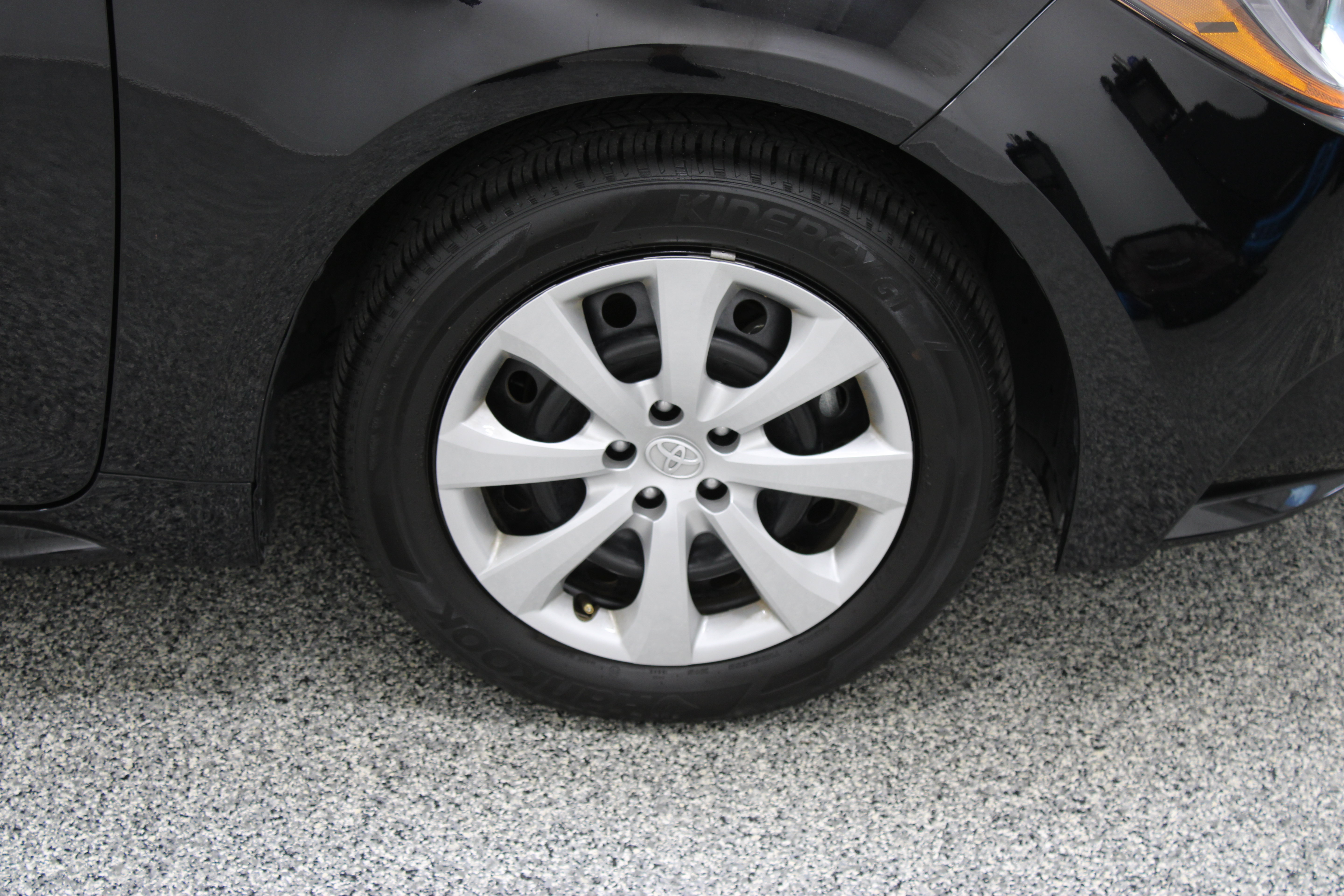 Certified 2026 Toyota Corolla LE FWD image 5