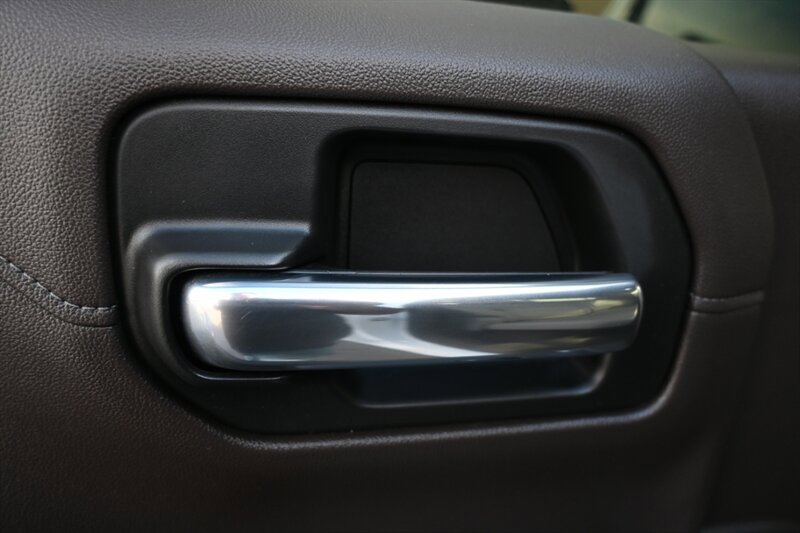 Used 2019 GMC Sierra 1500 SLT AWD/4WD image 39