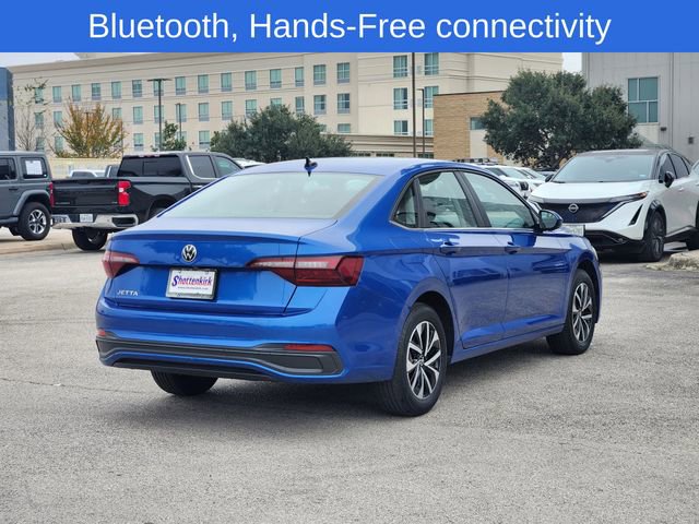 Used 2024 Volkswagen Jetta SE image 4