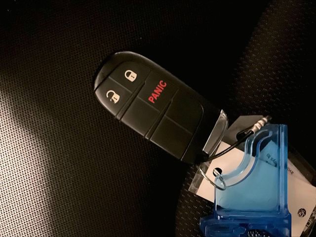 Used 2023 Jeep Renegade Latitude image 11