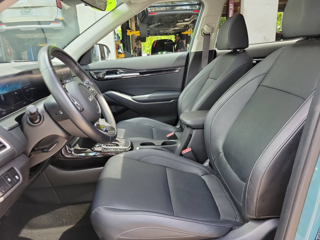 Certified 2024 Kia Seltos EX AWD/4WD image 16