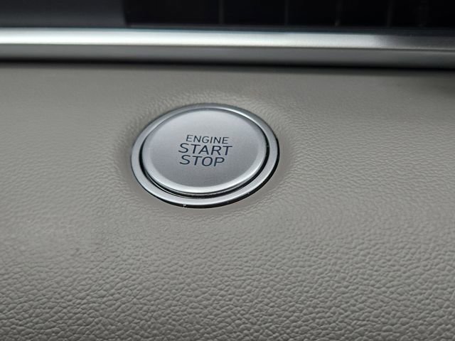 Certified 2025 Hyundai Elantra Sport image 13