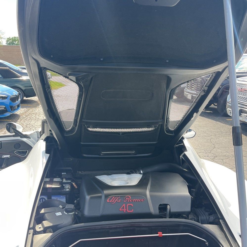 Used 2018 Alfa Romeo 4C Spider RWD image 14