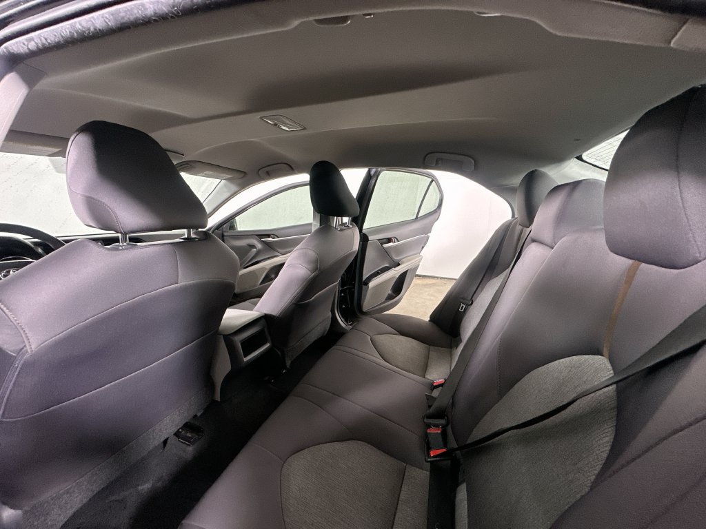 Used 2020 Toyota Camry LE FWD image 15