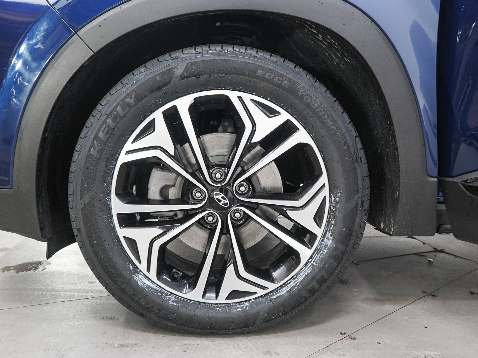 Used 2020 Hyundai Santa Fe Limited AWD/4WD image 33