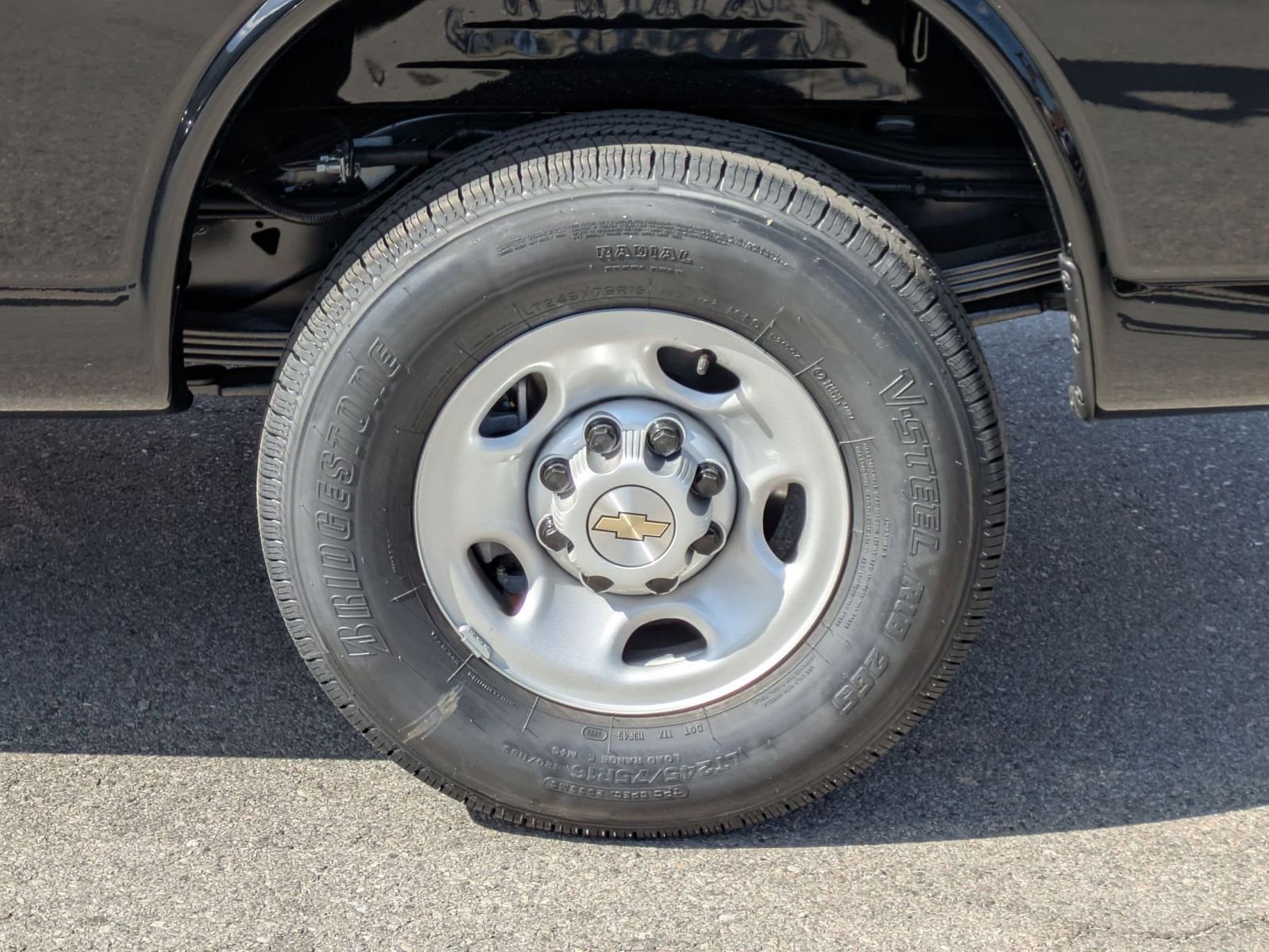 New 2026 Chevrolet Express 3500 RWD image 6