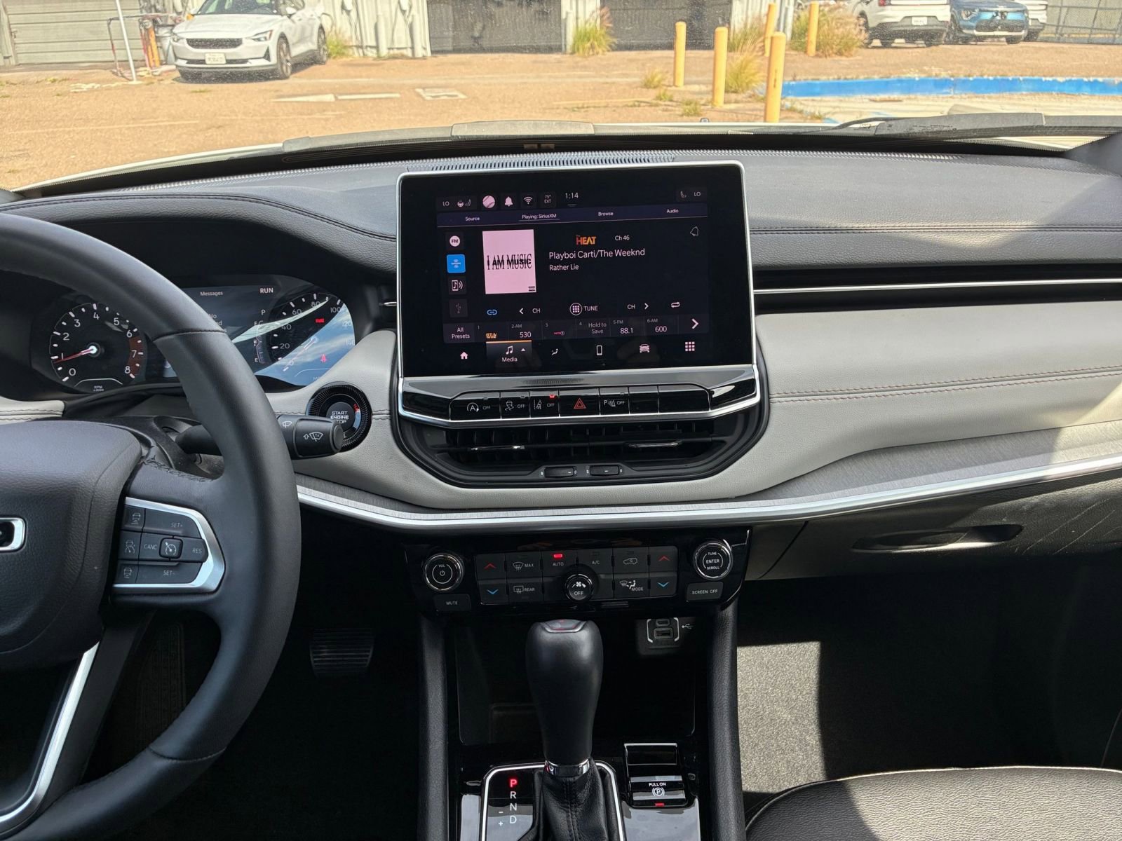 Used 2025 Jeep Compass Limited AWD/4WD image 17