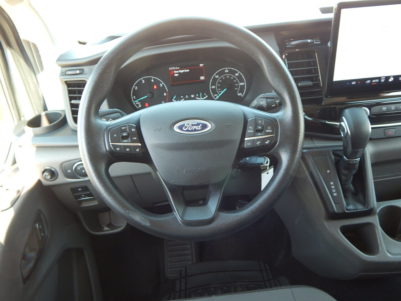 Used 2024 Ford Transit 350 XLT RWD image 23