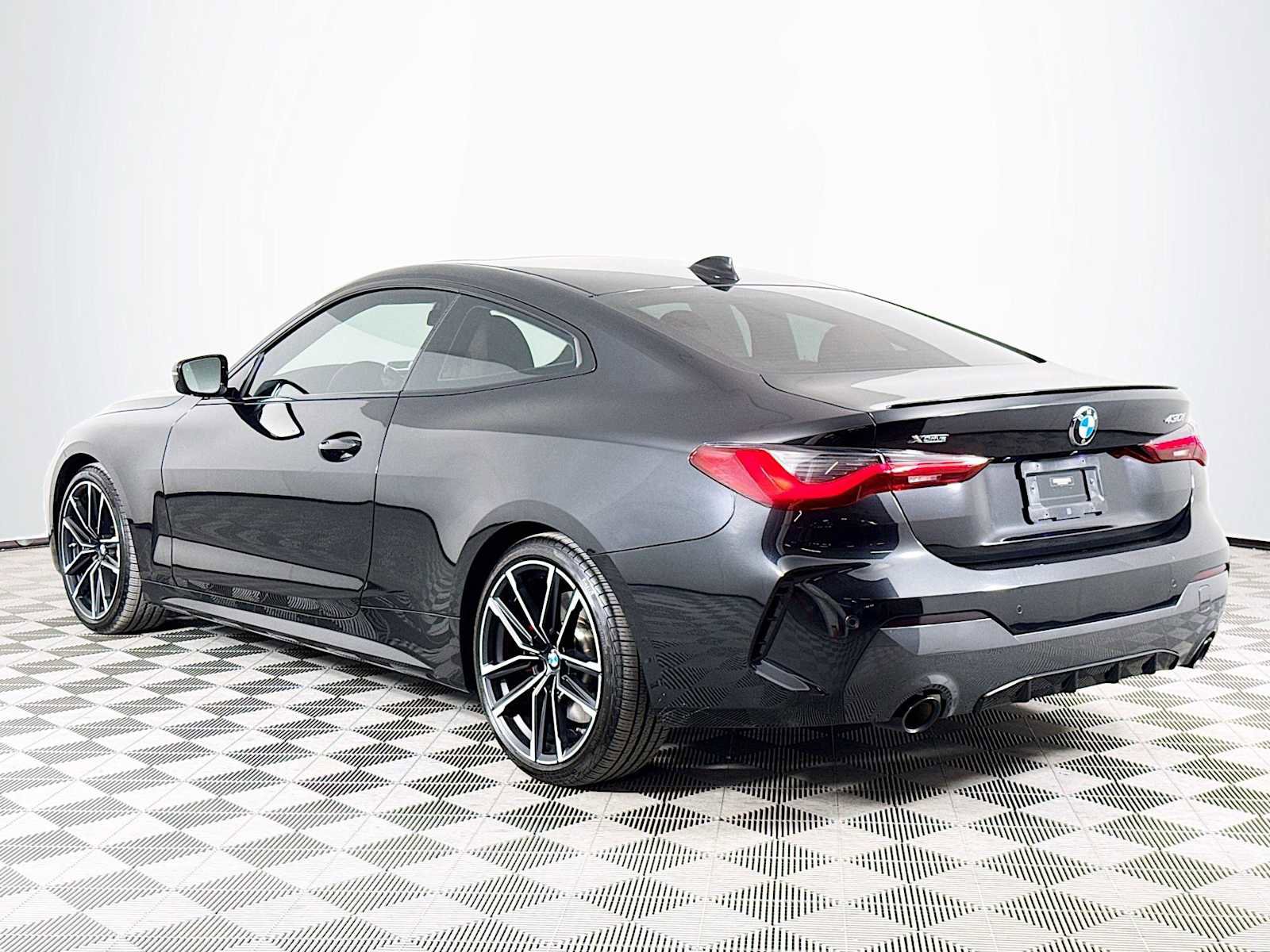 Used 2023 BMW 430i xDrive Coupe w/ M Sport Package image 7