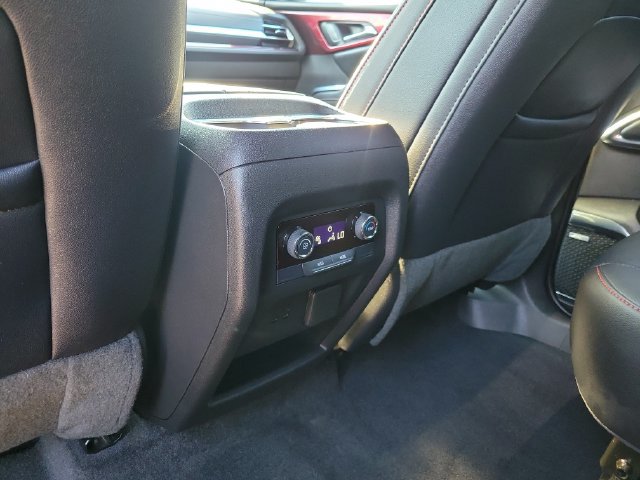 Used 2025 Chevrolet Traverse Z71 w/ Enhanced Driving Package AWD/4WD image 9