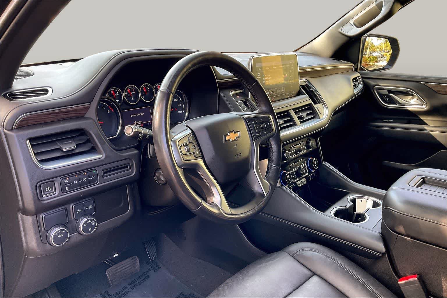 Used 2021 Chevrolet Tahoe LT w/ Luxury Package RWD image 14