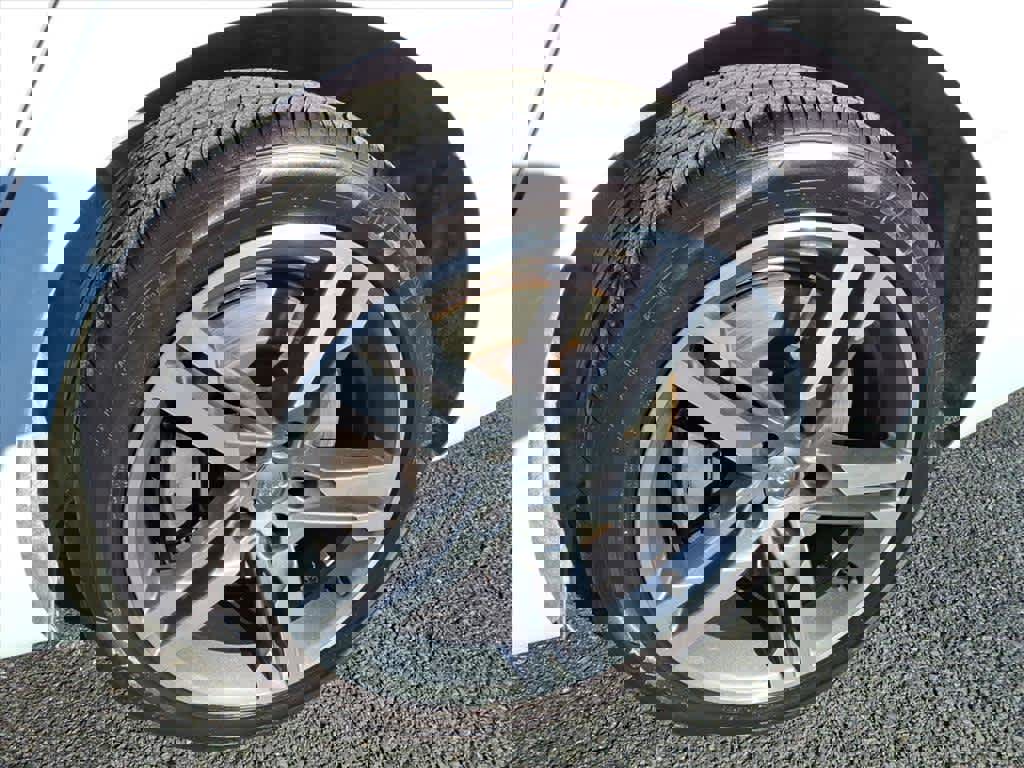 Used 2017 Audi A4 2.0T Premium Plus w/ Premium Plus Package image 7