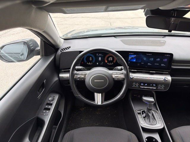 Used 2025 Hyundai Kona SEL FWD image 17