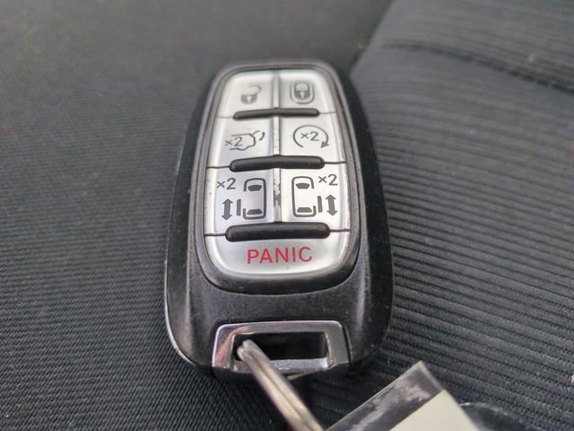 Used 2018 Chrysler Pacifica Touring w/ Security Group image 27