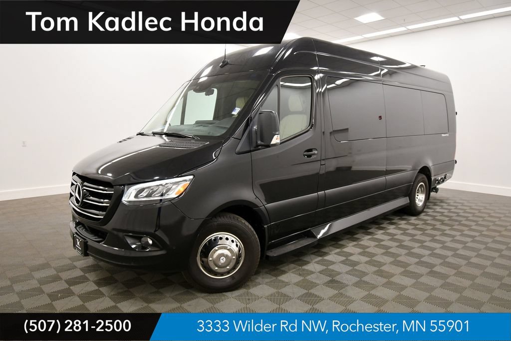 Used 2021 Mercedes-Benz Sprinter 3500 image 1