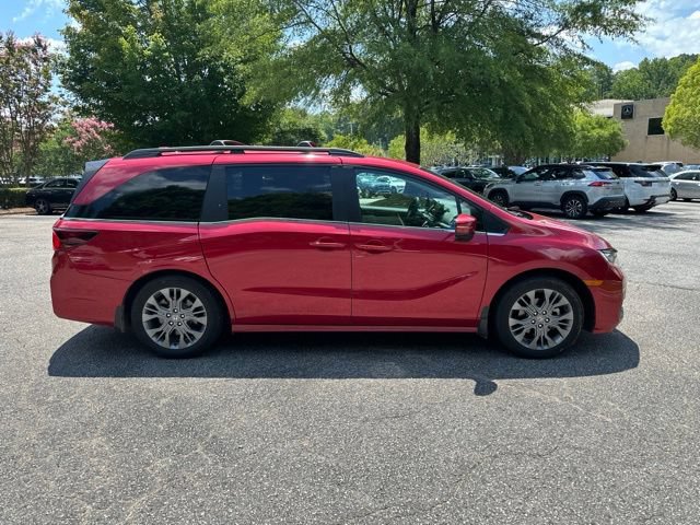 Used 2025 Honda Odyssey Touring image 4