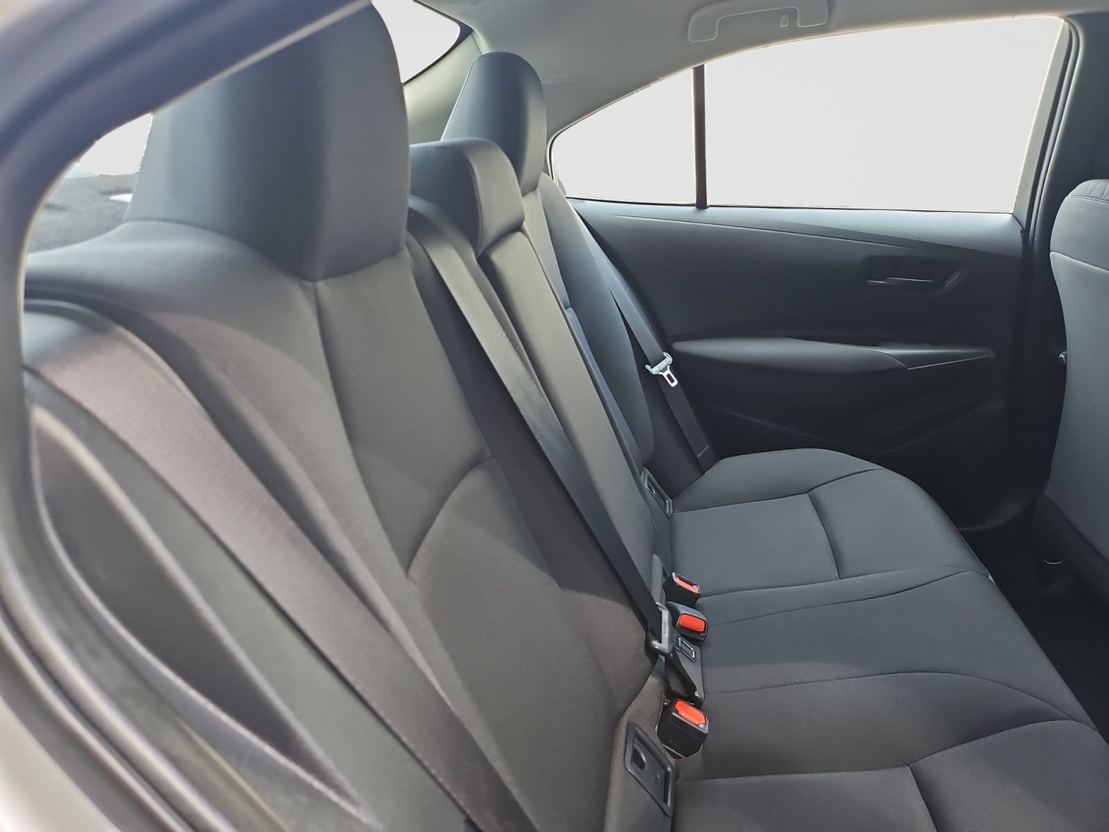 Used 2025 Toyota Corolla LE FWD image 45