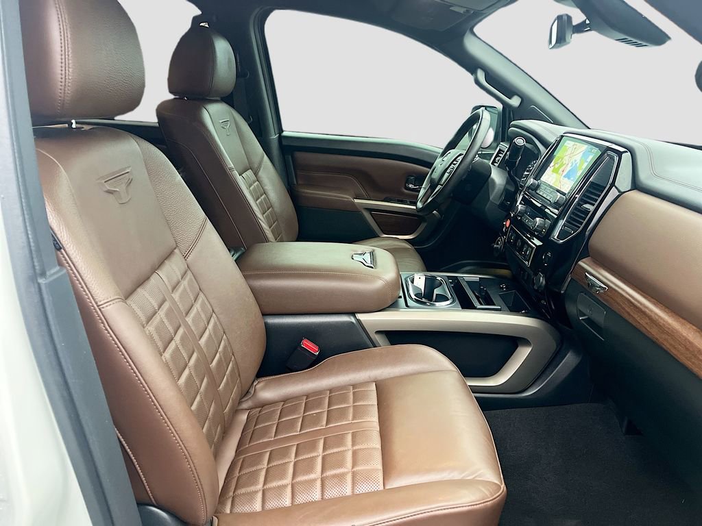 Used 2024 Nissan Titan Platinum Reserve image 29