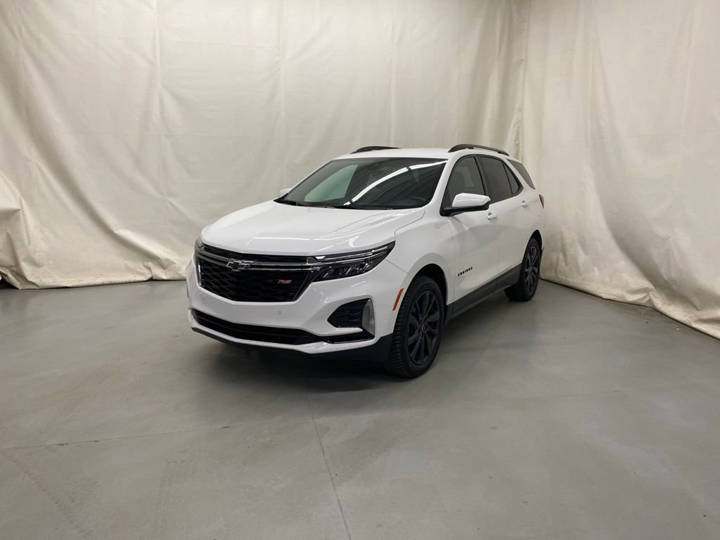 Used 2023 Chevrolet Equinox RS w/ LPO, Floor Liner Package AWD/4WD image 2