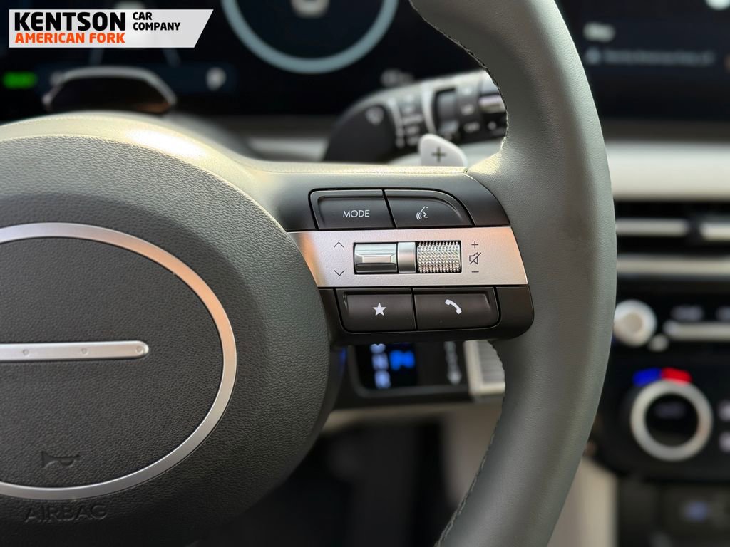 Used 2025 Hyundai Tucson Limited image 19