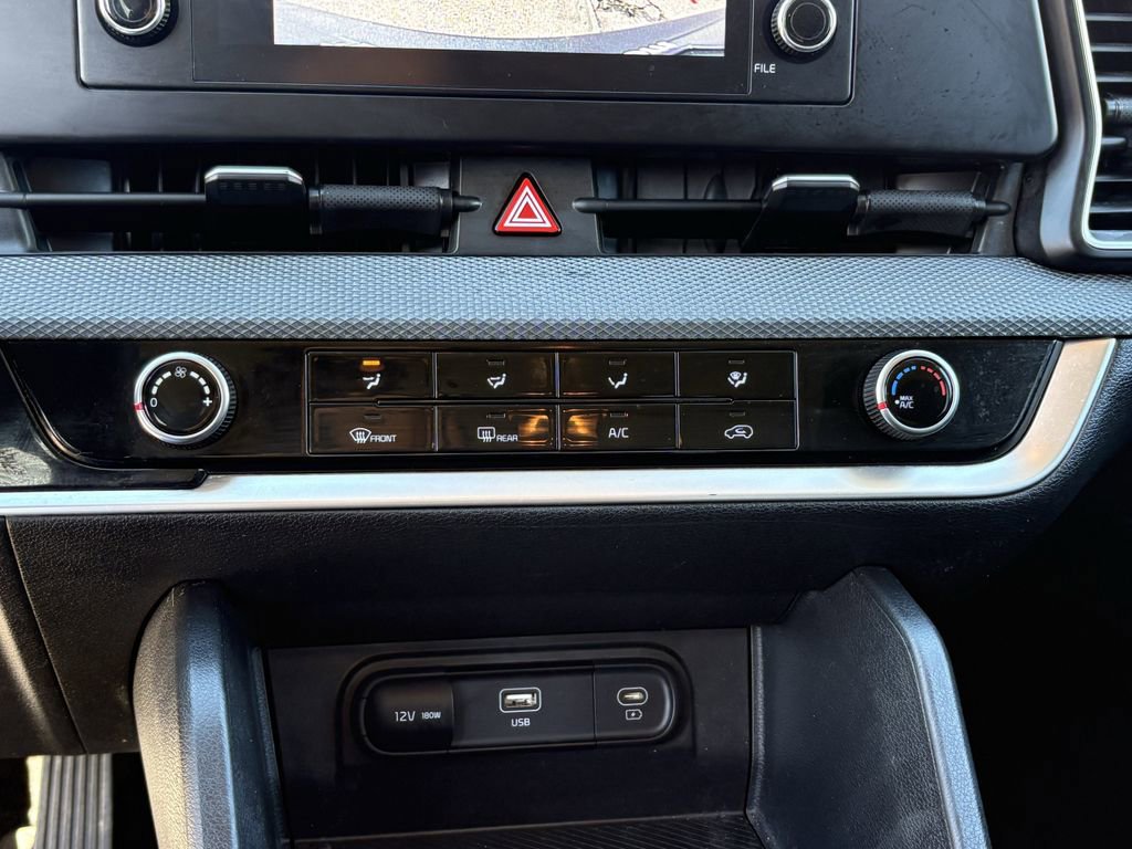Used 2024 Kia Sportage LX image 19