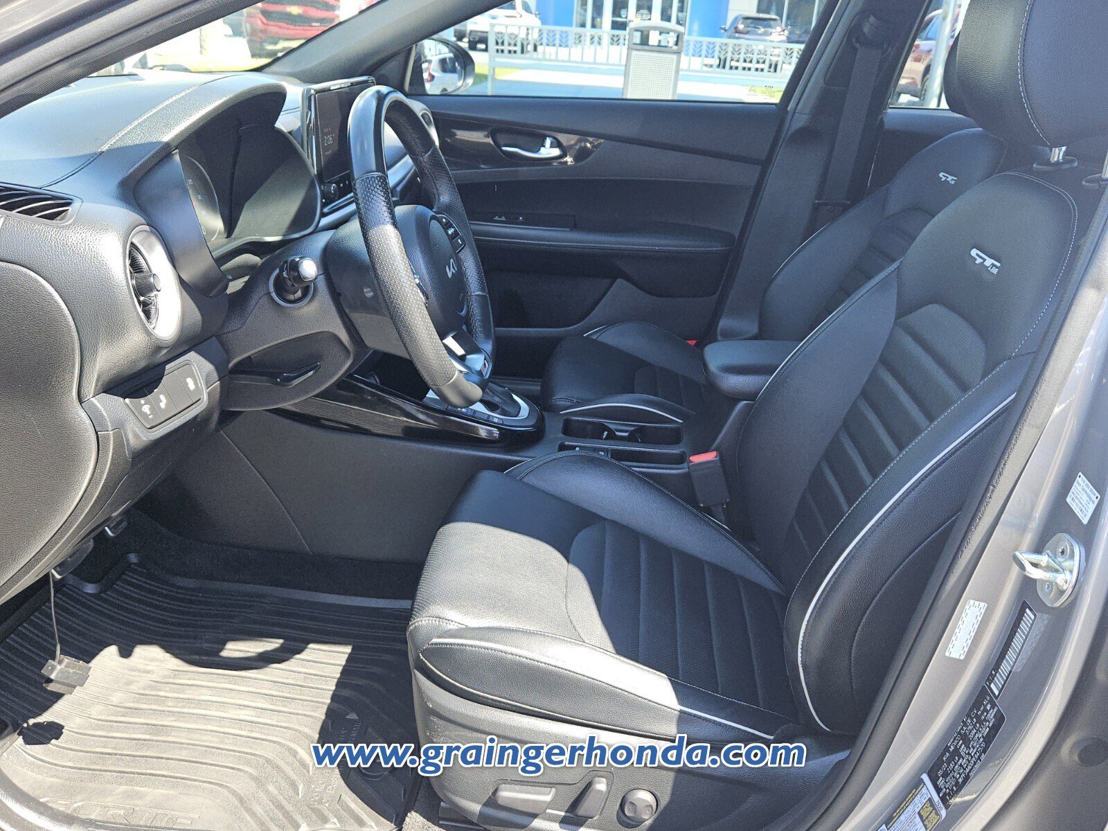 Used 2023 Kia Forte GT-Line w/ GT-Line Premium Package image 10
