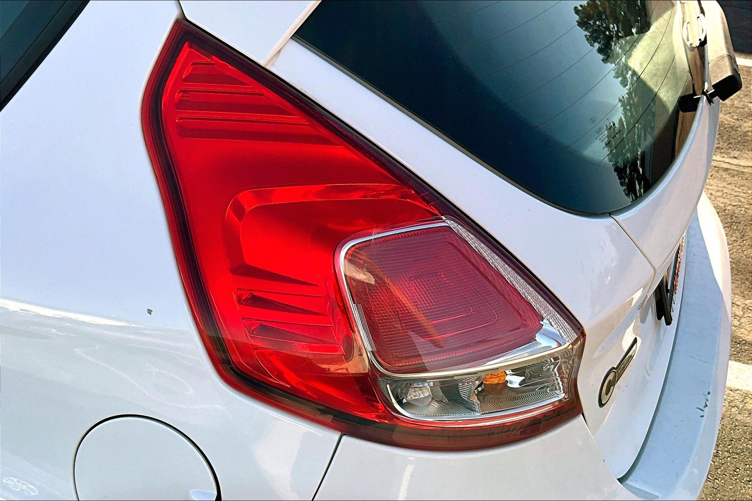 Used 2014 Ford Fiesta S image 27