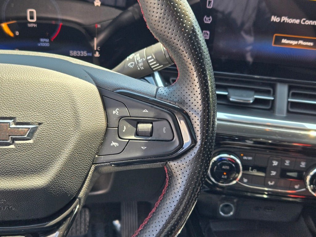 Certified 2024 Chevrolet Trax RS w/ Sunroof Package FWD image 32