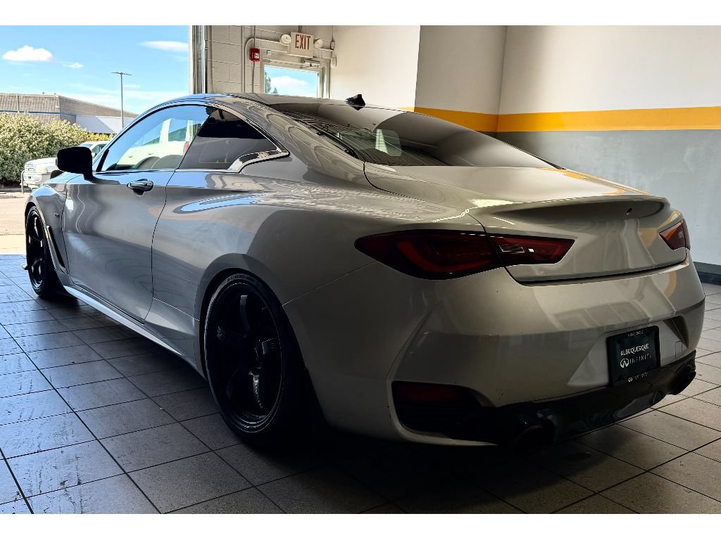 Used 2018 INFINITI Q60 3.0t Luxe RWD image 5