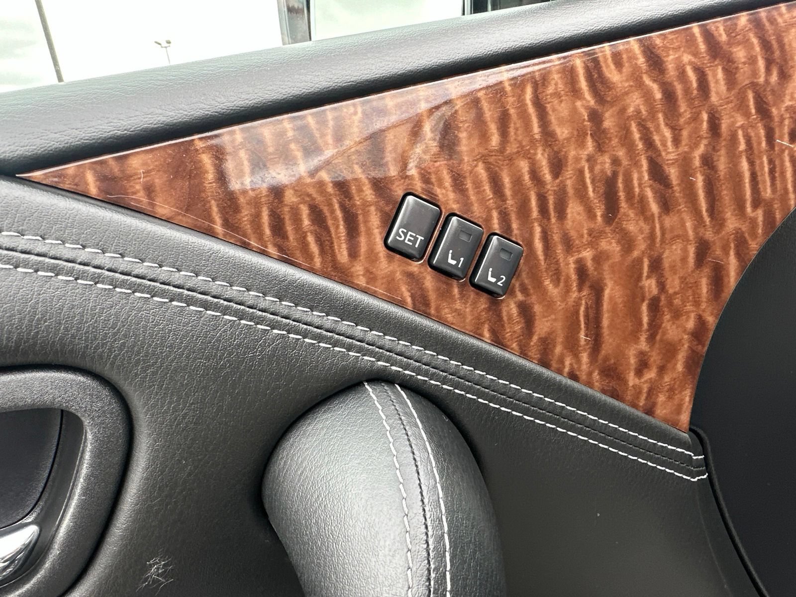 Used 2020 Nissan Armada Platinum w/ Captain's Chairs Package AWD/4WD image 18