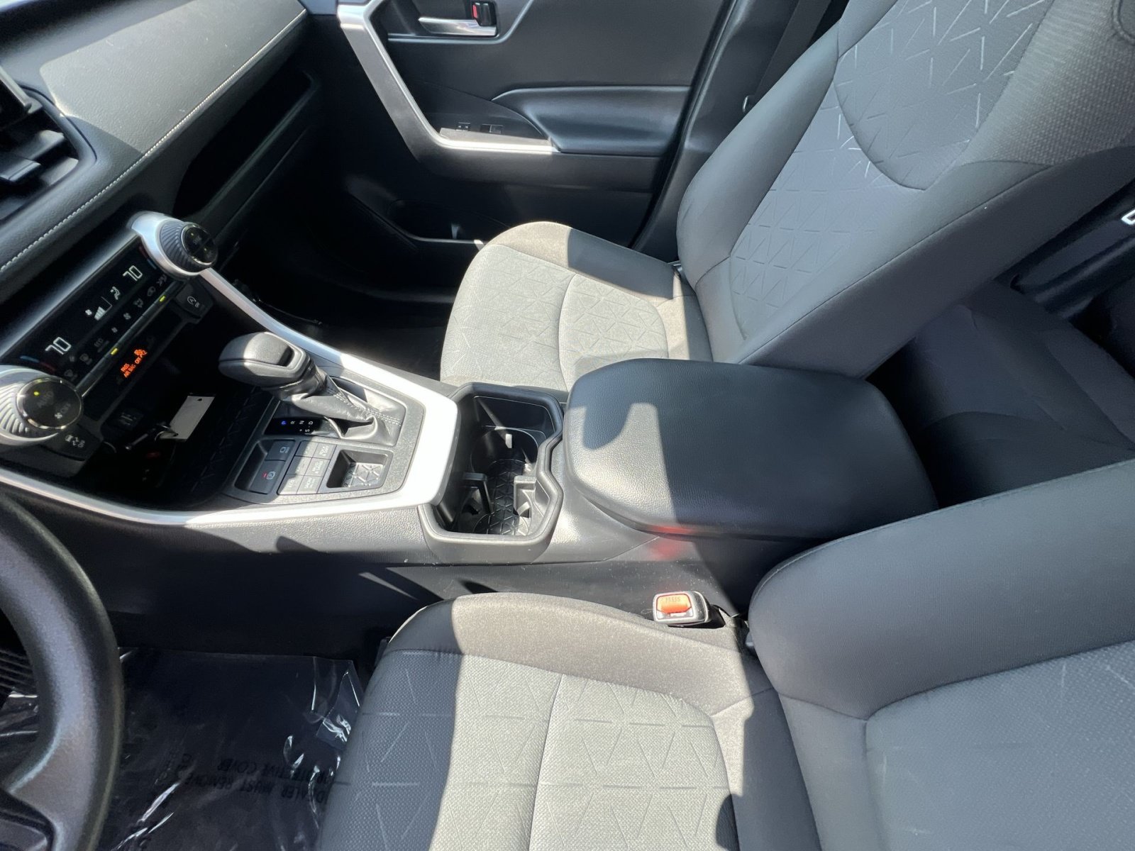 Used 2024 Toyota RAV4 XLE AWD/4WD image 22