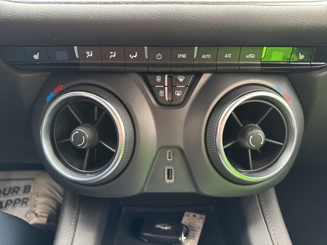 Used 2020 Chevrolet Blazer LT image 34