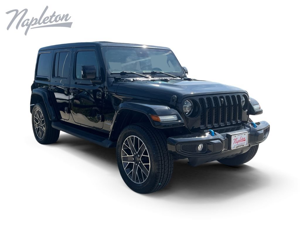 Used 2022 Jeep Wrangler Unlimited Sahara AWD/4WD image 8