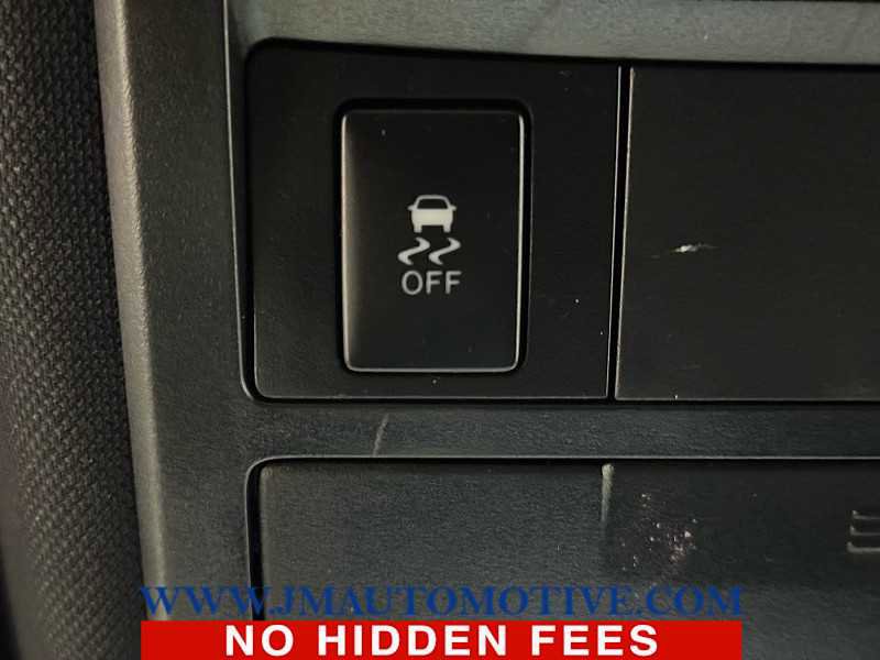 Used 2016 Toyota Tacoma TRD Sport image 37