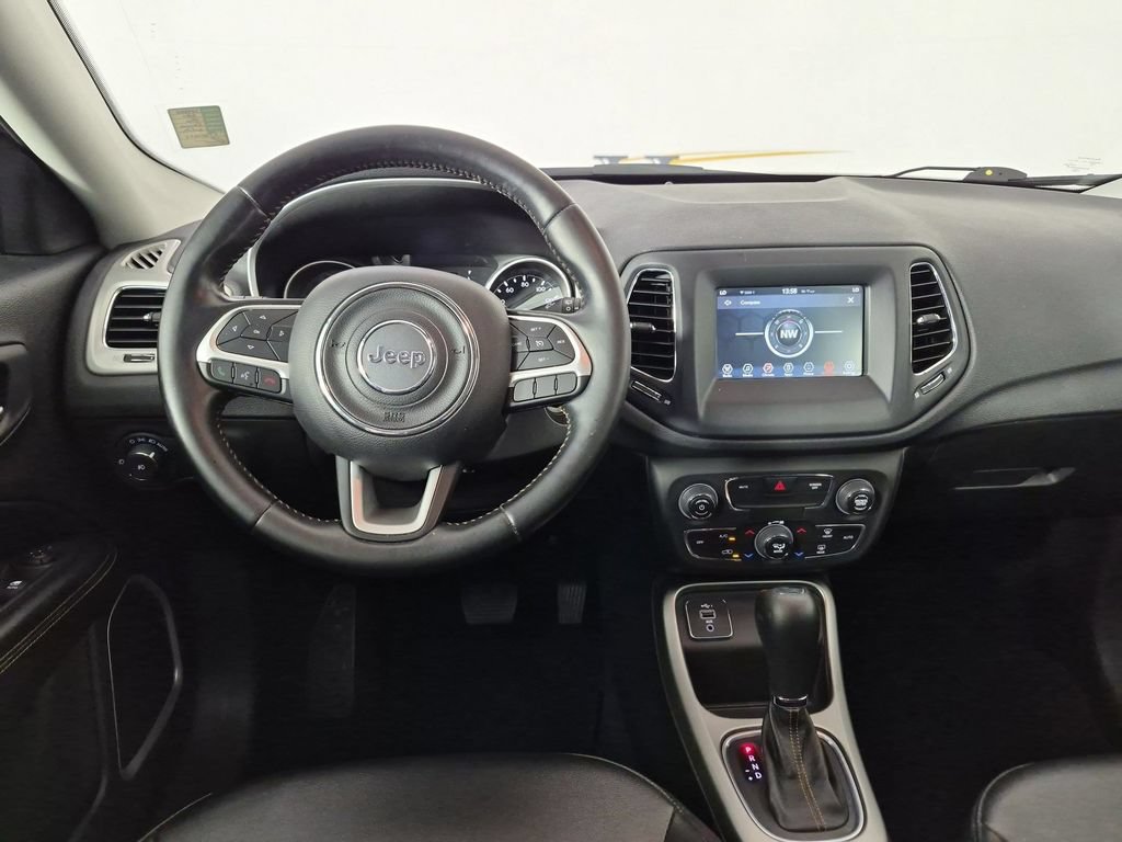 Used 2020 Jeep Compass Latitude FWD image 27