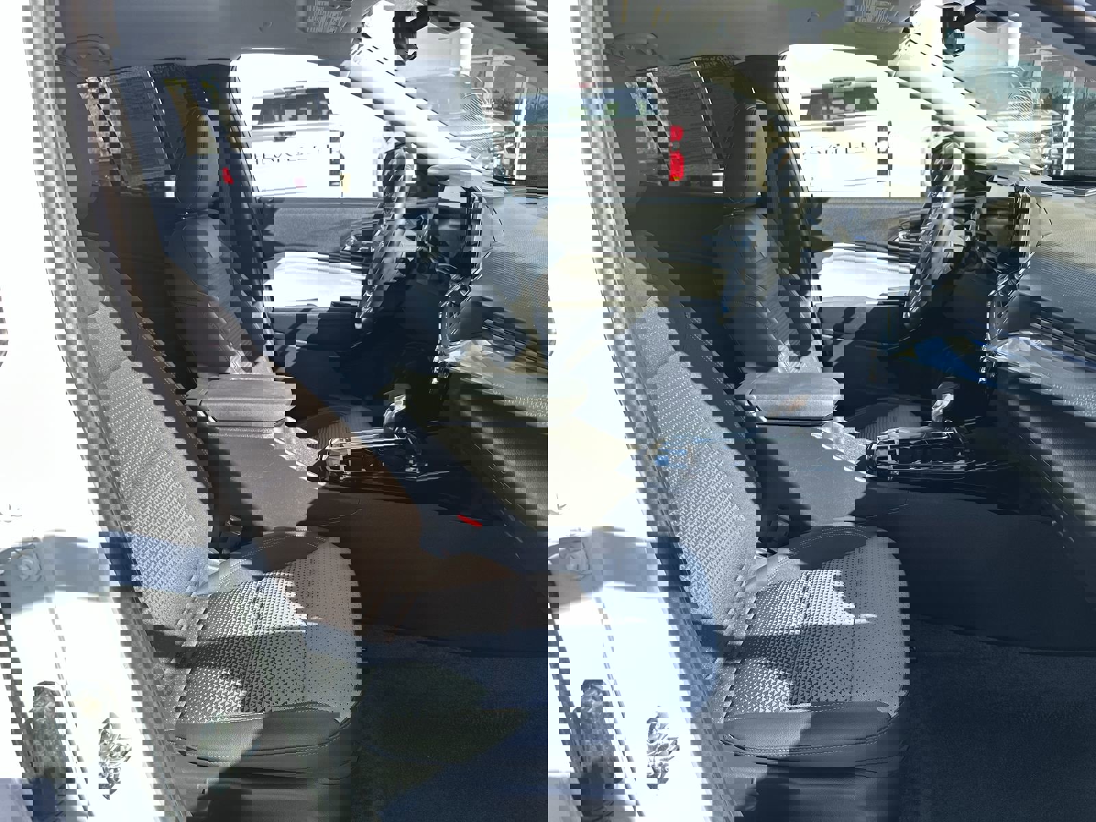 Used 2025 Chevrolet Trax LT w/ LT Convenience Package image 22