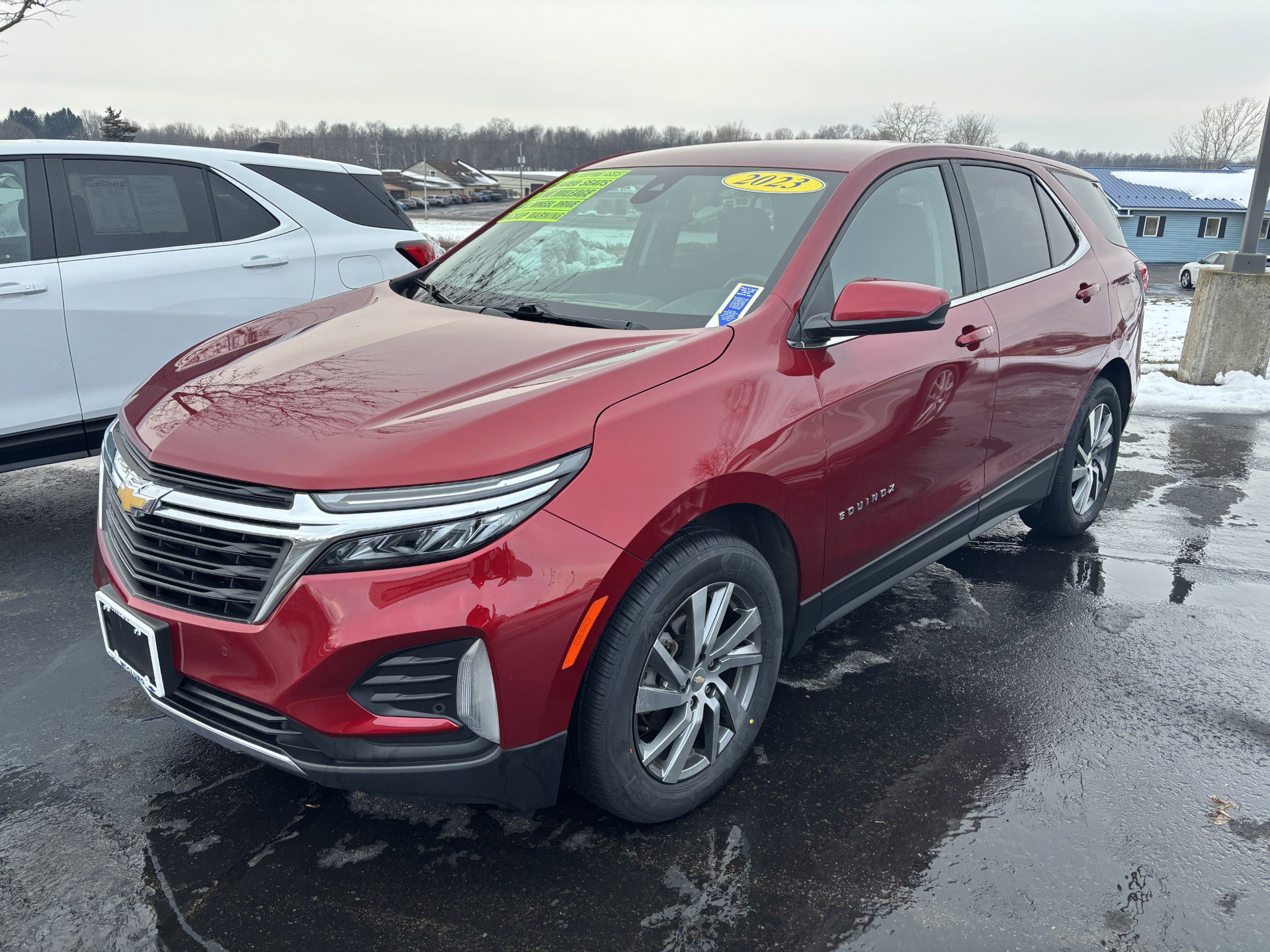 Used 2023 Chevrolet Equinox LT image 1