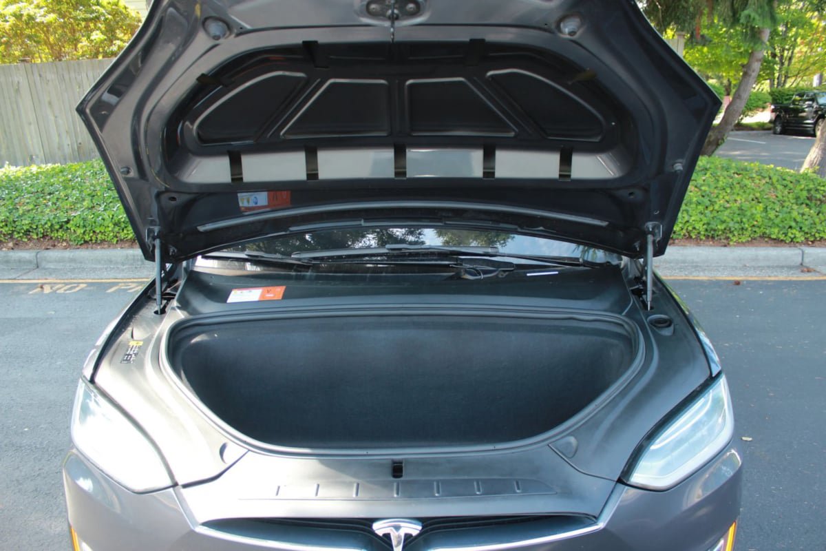 Used 2017 Tesla Model X 75D AWD/4WD image 35