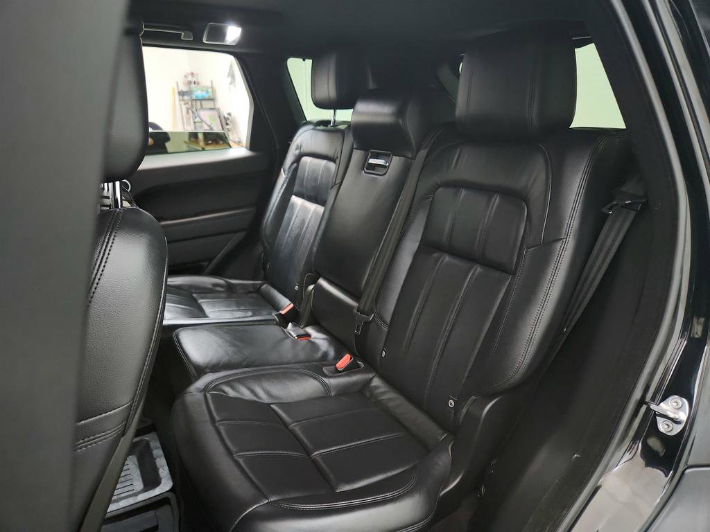 Used 2020 Land Rover Range Rover Sport SE image 22