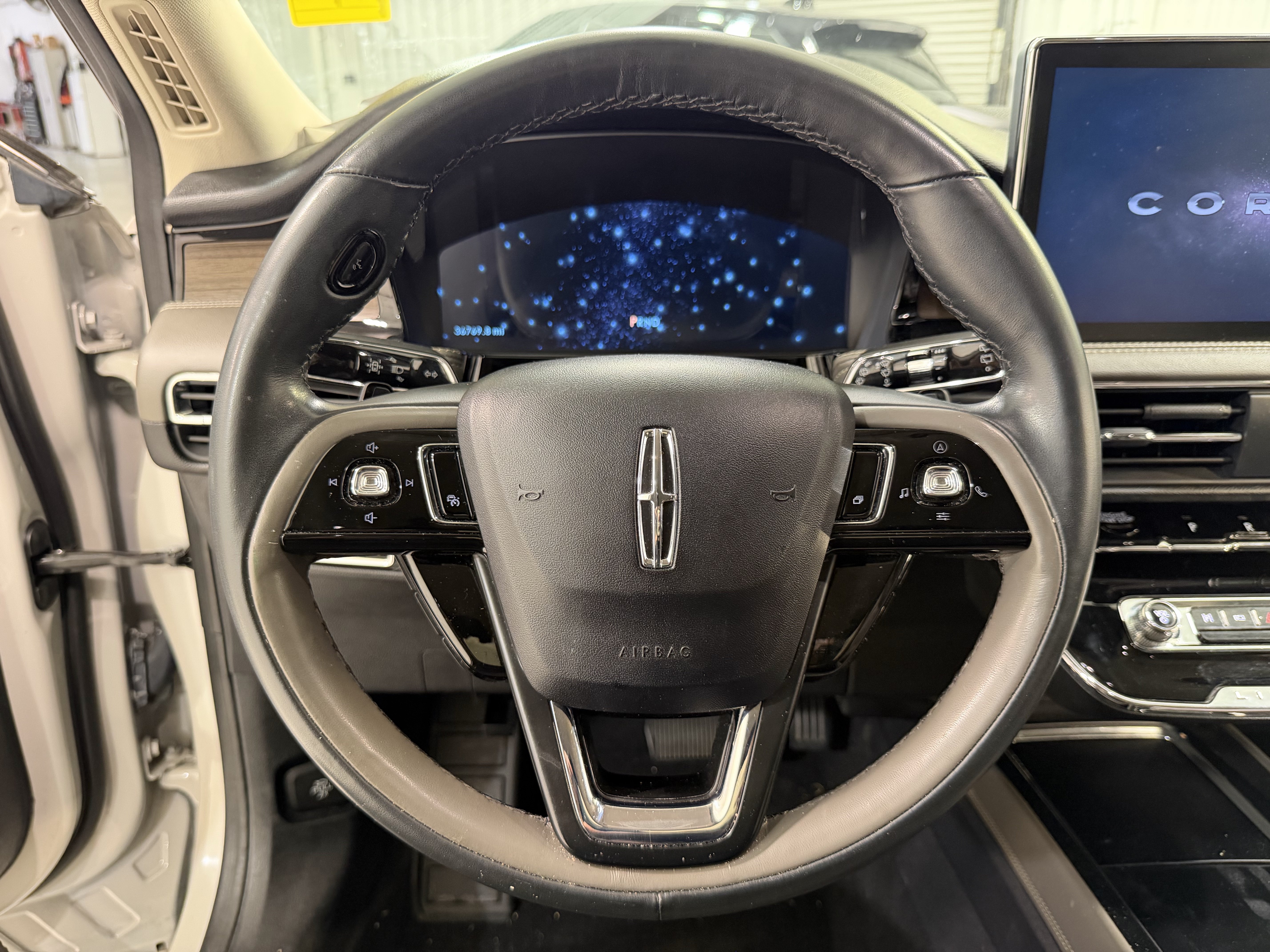 Used 2023 Lincoln Corsair Reserve FWD image 15
