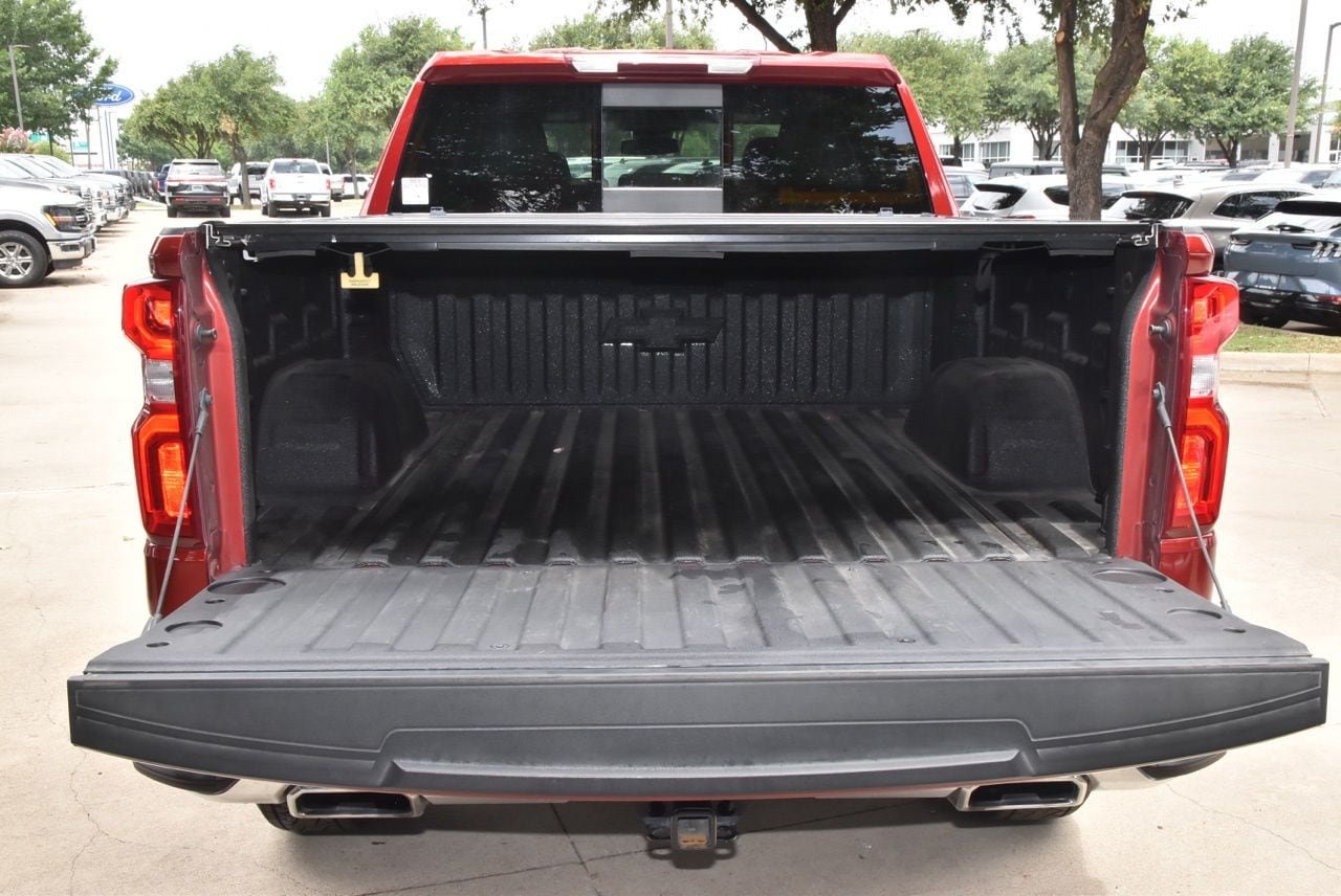 Used 2025 Chevrolet Silverado 1500 LTZ AWD/4WD image 38